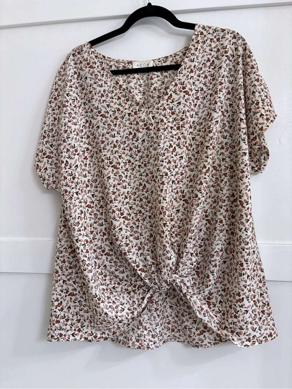 ACOA Cream Floral Twist-Front Blouse